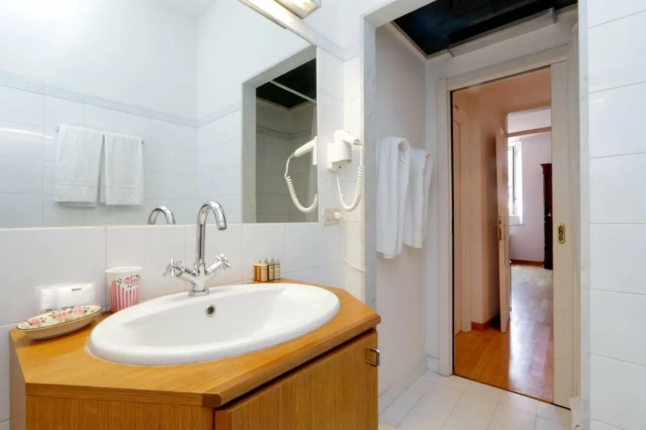 Al Corso 4 Hotel Rome Guest house